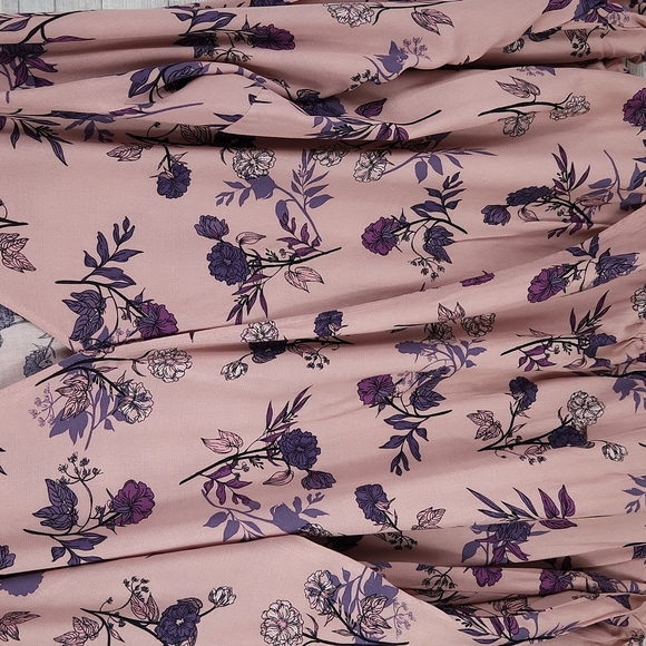 Torrid, women's Mauve and lavender floral top, snap closure, long sleeves, Sz 2 - Picture 8 of 8